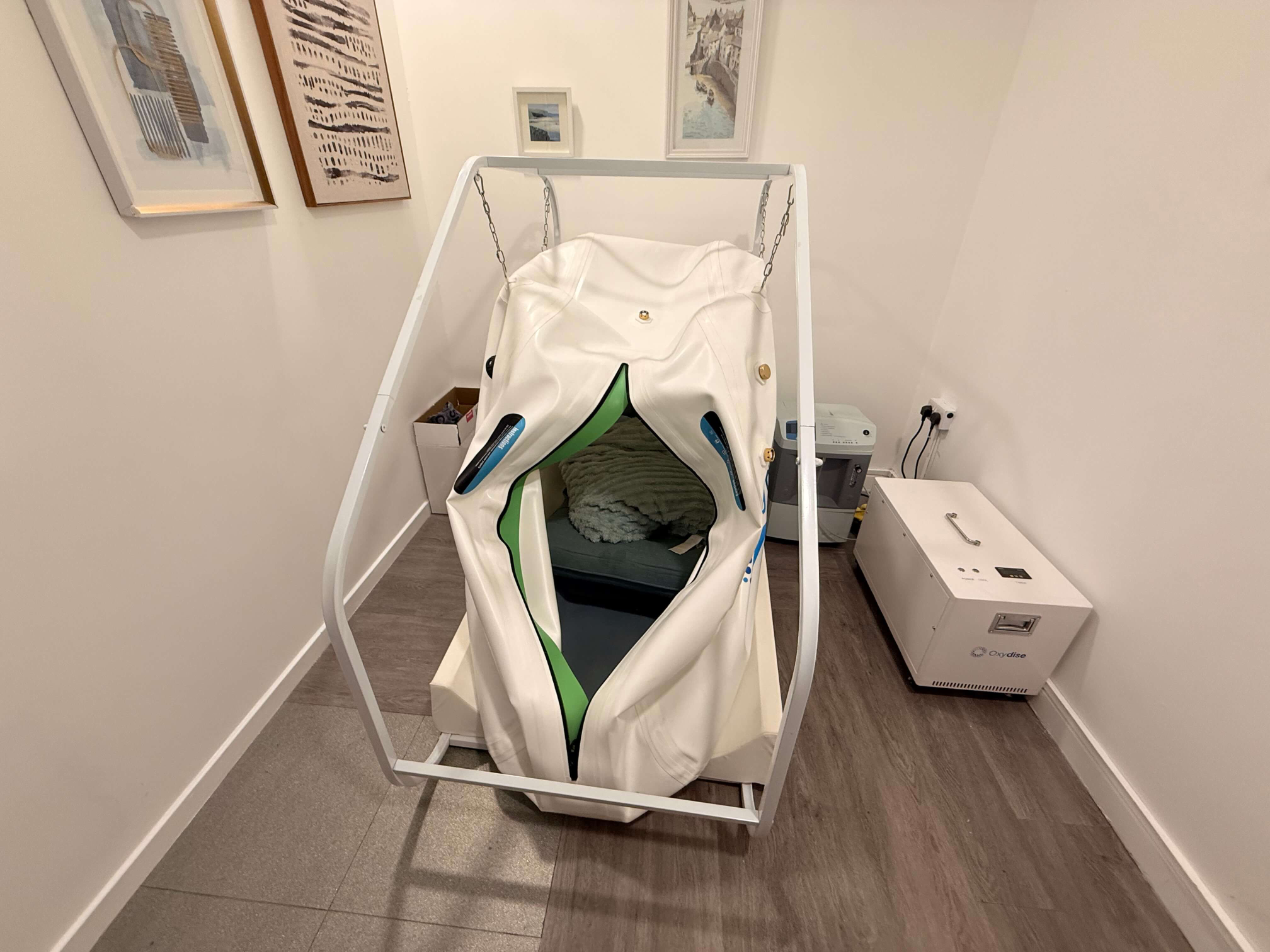 Second view of the hyperbaric oxygen therapy chamber